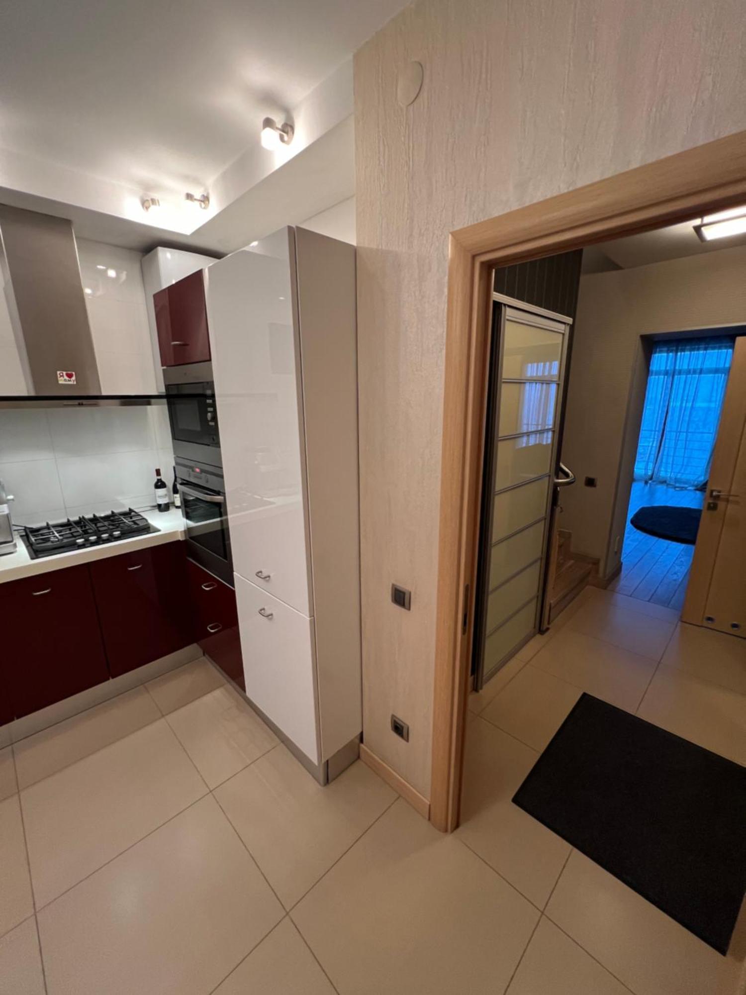 Apartment On Arkhipenka With Panorama View Liov Exterior foto