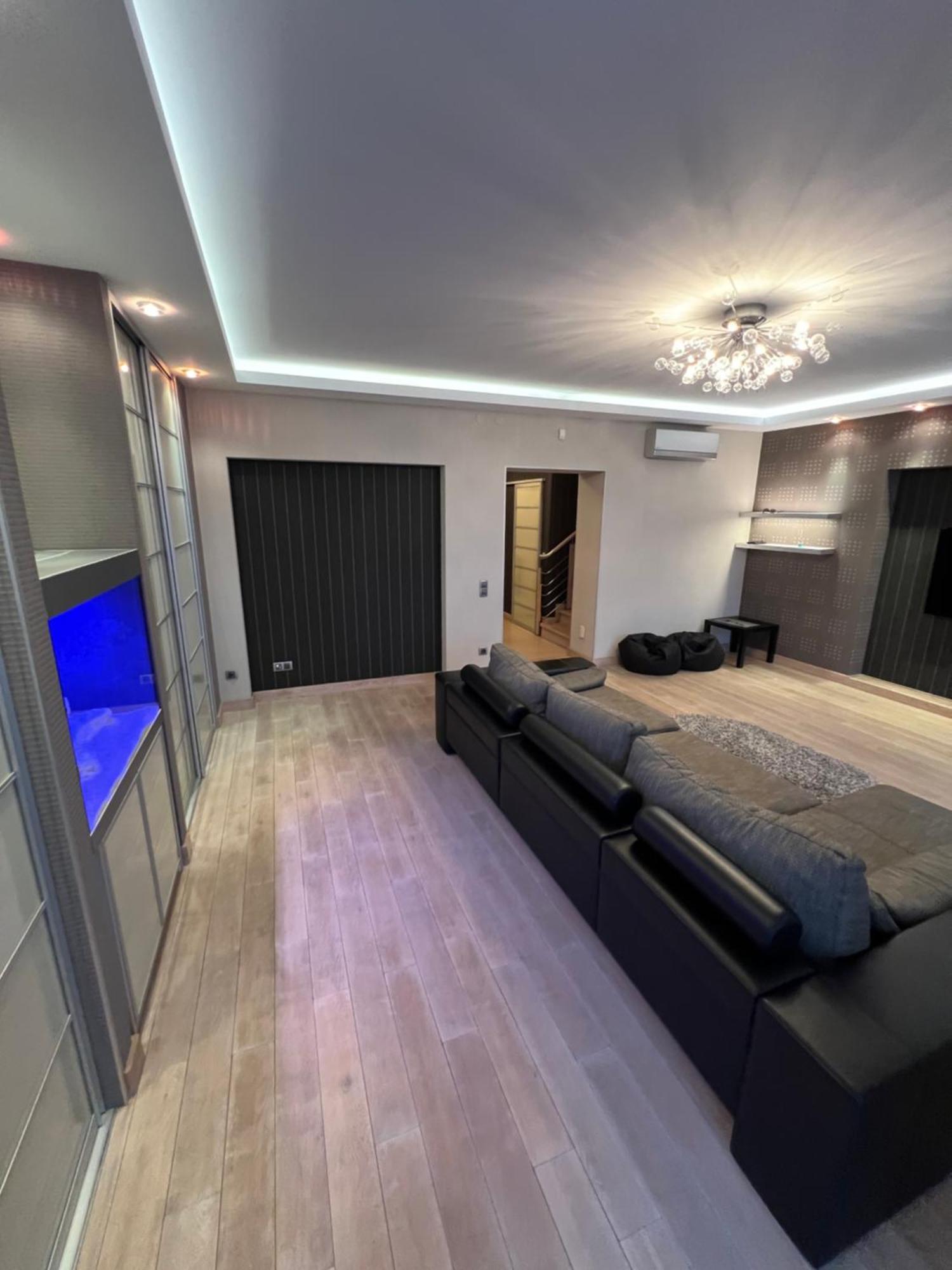 Apartment On Arkhipenka With Panorama View Liov Exterior foto