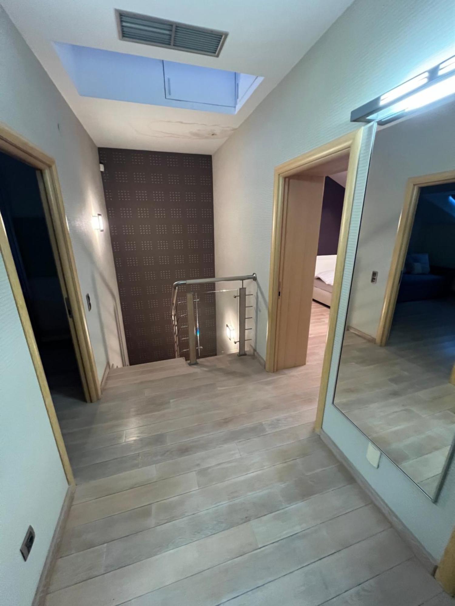 Apartment On Arkhipenka With Panorama View Liov Exterior foto