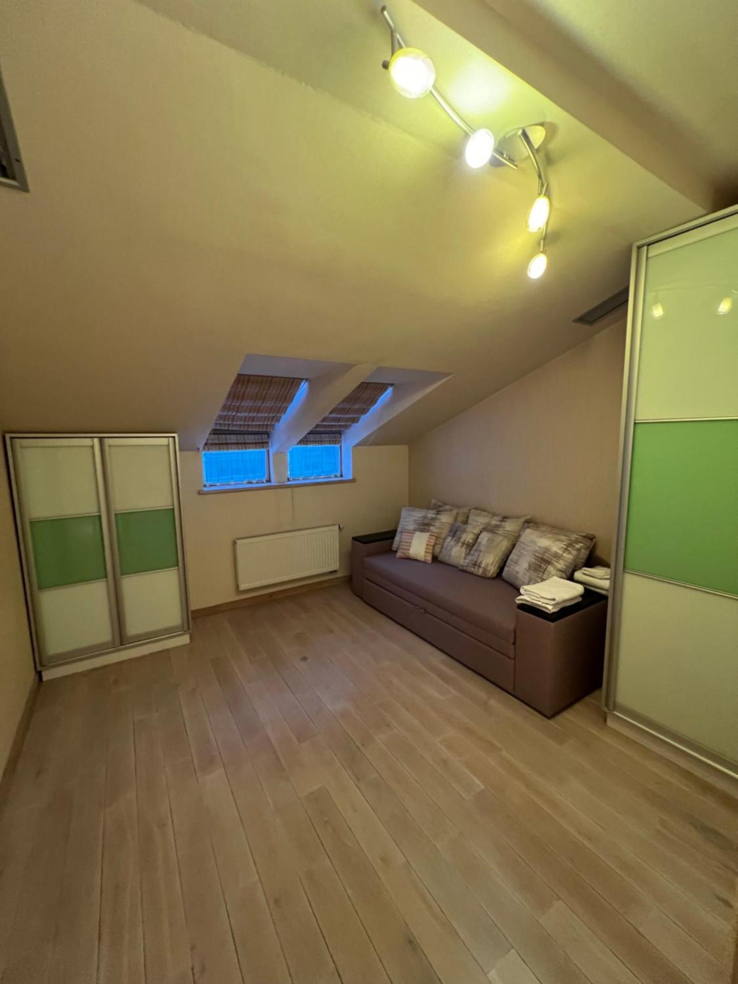 Apartment On Arkhipenka With Panorama View Liov Exterior foto