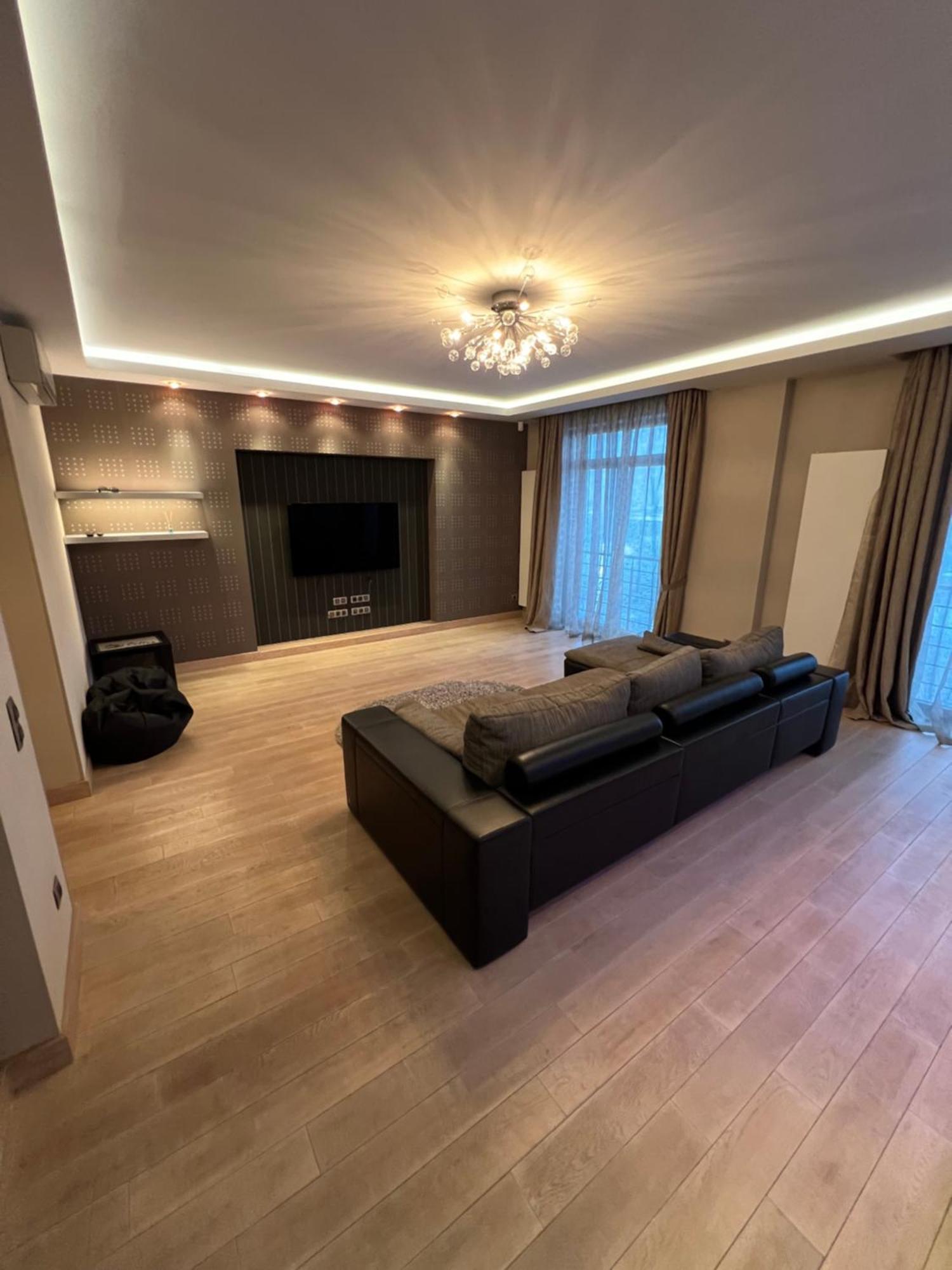 Apartment On Arkhipenka With Panorama View Liov Exterior foto