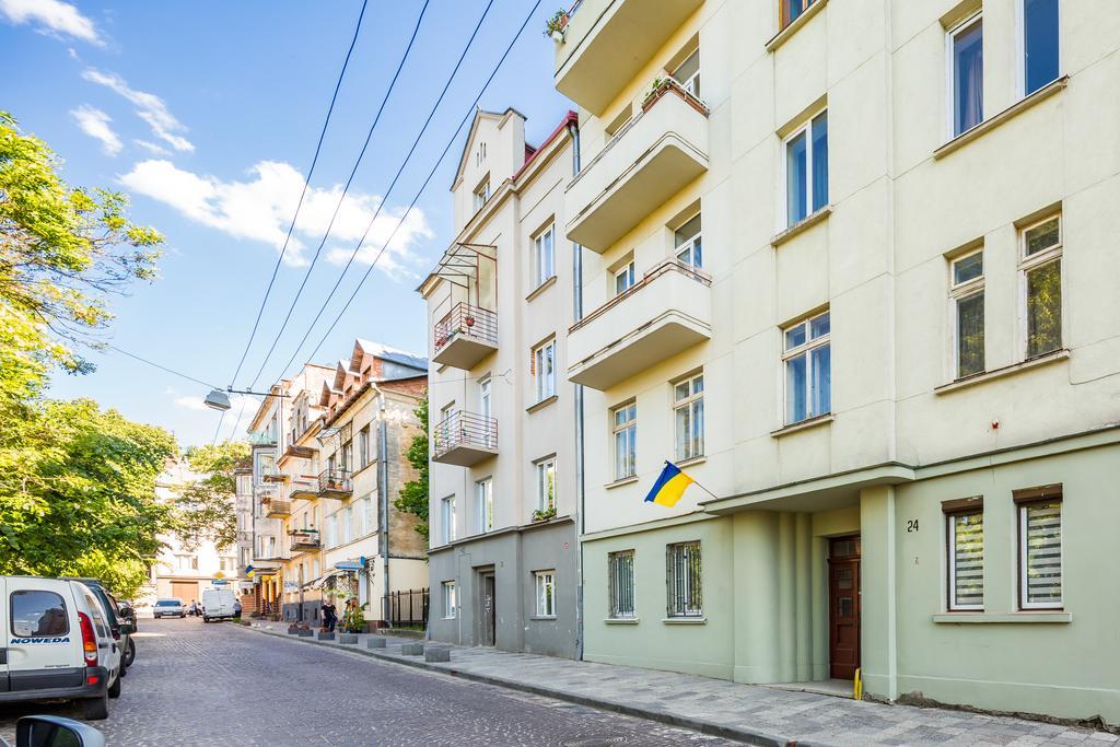 Apartment On Arkhipenka With Panorama View Liov Exterior foto