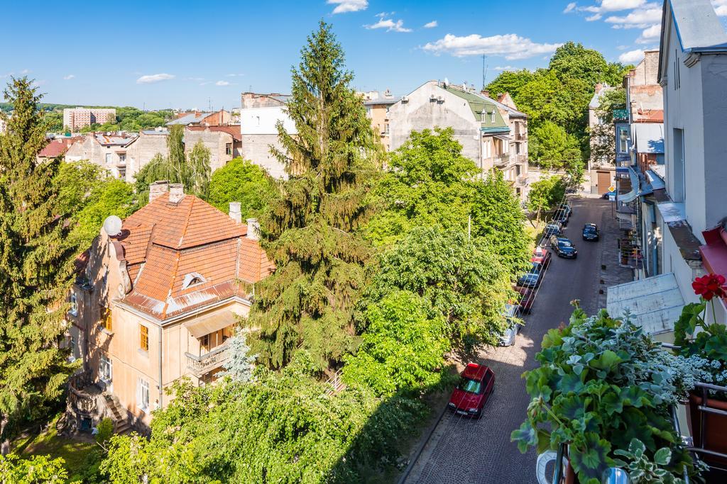 Apartment On Arkhipenka With Panorama View Liov Exterior foto